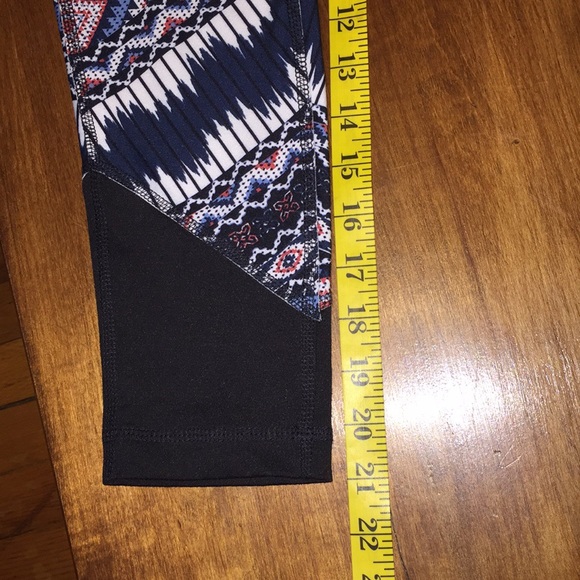 C Active capris yoga leggings - Picture 4 of 5